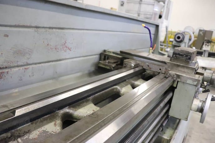 17" x 72" Seiki #XL, gap bed engine lathe, inch/metric threading, 7.5 HP, coolant system, chuck guard - Image 5