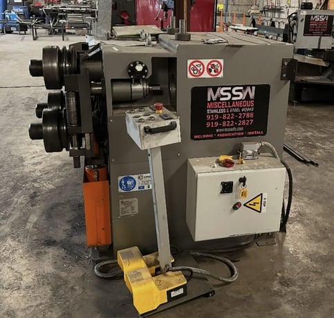 Carrell Industrial #Comac-305HV, angle roll, 9.65" roll diameter, 2.76" shaft diameter, 6.5 HP, 26 FPM, 2024 - Image 3