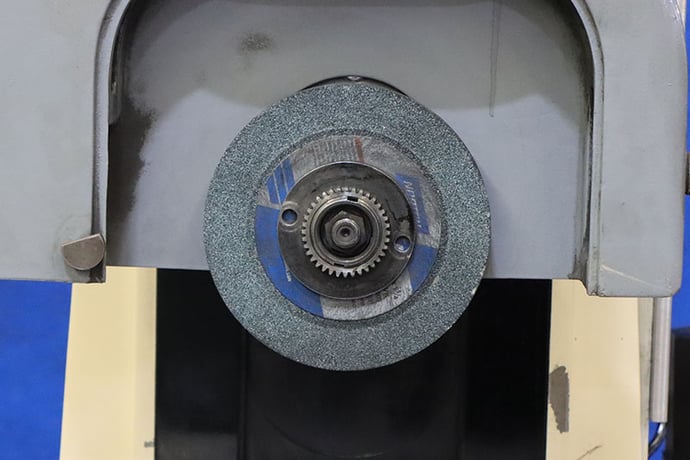6" x 18" Chevalier #FSG-618M, hand feed surface grinder, 8" x .5" x 1.25" wheel, Mitutoyo 2-Axis digital read - Image 6