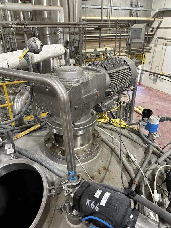 2000 gallon DCI, sanitary reactor/fermenter, 316L Stainless Steel, 50 psi/FV @ 350°F, 150 psi/FV @ 350°F - Image 3