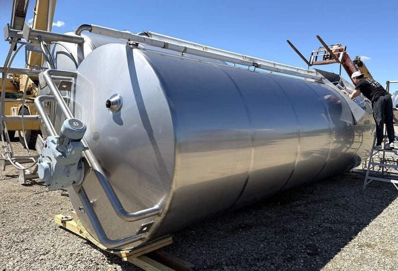 6000 gallon BCAST #BC-ST06000V, sanitary Stainless Steel jacketed mix tank, 7' 6" diameter x 24' 6" OAH, 14 - Image 5