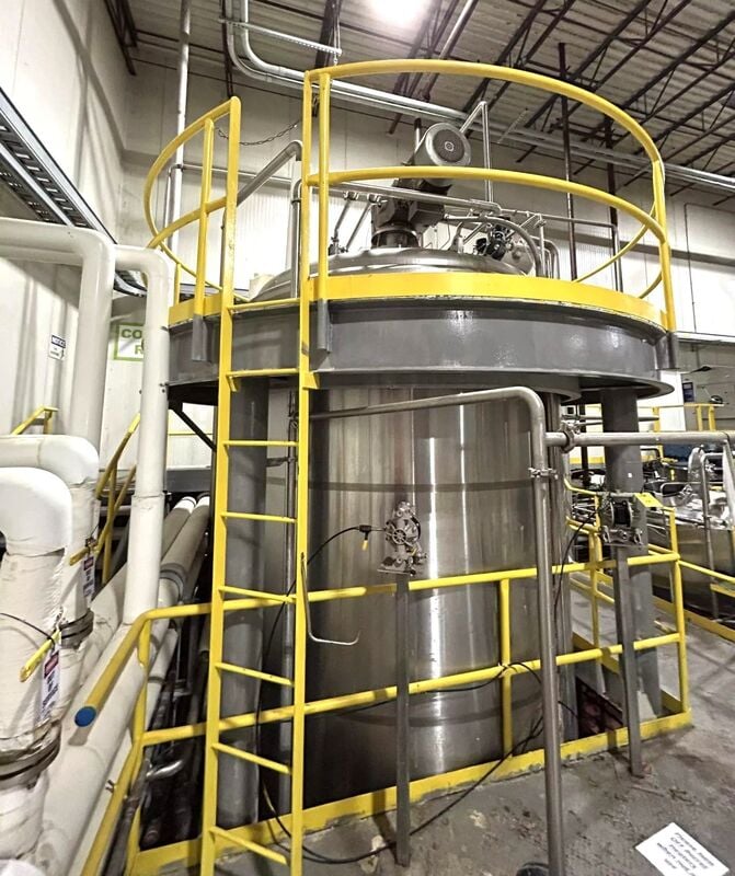 7000 gallon DCI, sanitary Stainless Steel jacketed mix tank, 15 psi/FV @ 250°F, 8' 6" diameter x 16' T/T - Image 3