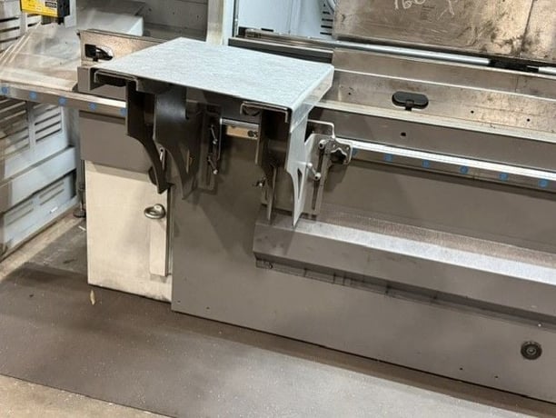163 Ton, Bystronic #XACT-SMART-160/3100, CNC Press Brake, 122" bed length, 96" between housings, 11.8" - Image 4