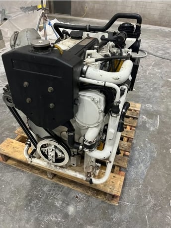 70 KW Caterpillar, Diesel Generator Set, 208 Volt, CAT C4.4 engine, 1800 RPM, new injection pump & - Image 5
