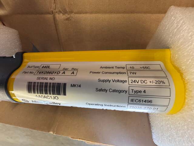 Allen-Bradley 440L-T4K0960YD Safety Light Curtain Transmitter 24V DC - Image 3