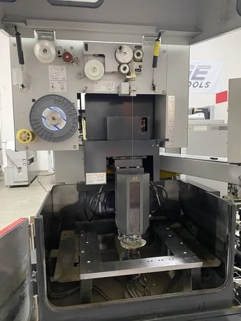 Mitsubishi #MD-Pro-II, Wire Electrical Discharge Machine, 12.6" X, 9.8" Y, 8.7" Z, 21.3" x 16.9" table - Image 2