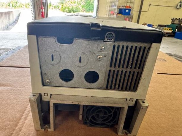7.5 HP Allen-Bradley #20AD011A3AYNANC0, PowerFlex 70, AC Drive, 480 Volts, 3 phase - Image 2