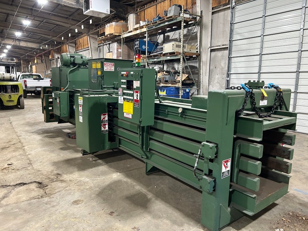 International Baler Corporation #2828-30, Auto-Tie Horizontal Baler, Feed Opening 26" x 30", 8" cylinder, 30 - Image 2