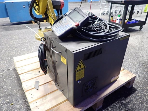 Fanuc #ARC-MATE-100i, Industrial Robot, A05B-1210-B601, A05B-2402-B001 Controller, Teach Pendant, 2000 - Image 5