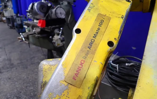 Fanuc, ARC-MATE-100i, Industrial Robot, A05B-1210-B601, A05B-2402-B001 Controller, Teach Pendant, 2000 - Image 8