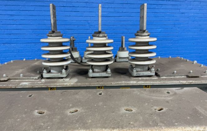 1630 KVA 23000 Primary, 576 Secondary, Solomon #23GE, Liquid Filled Distribution Transformer, 3PH, 2016 - Image 7
