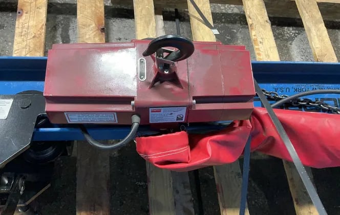 1 Ton, Gorbel, Mobile Gantry Crane, 136" Span, 120" Height, Dayton Chain Hoist & Trolley - Image 5