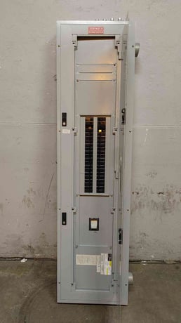 400 Amp. General Electric, A Series, Panelboard, 208/120V, 3PH, w/ Main Breaker (8 available) - Image 1