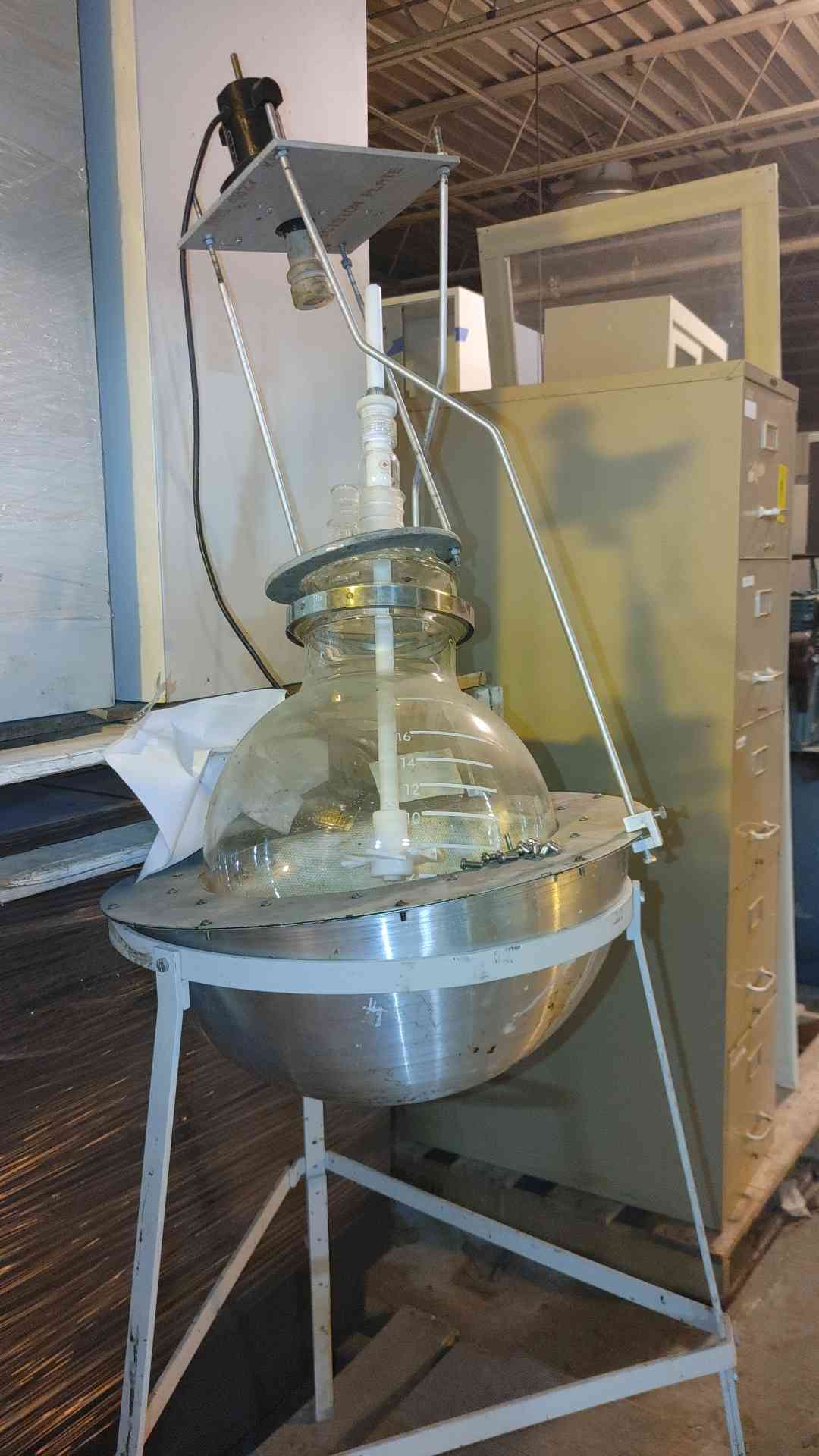 Glas-Col Glass Reactor w/ Stand & Heating Cuff - Image 1