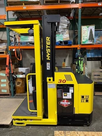 3,000 lb. Hyster #R30XM3, Electric Narrow-aisle Order Picker Forklift, 21-28" fork, 296 hours, 2022 - Image 1