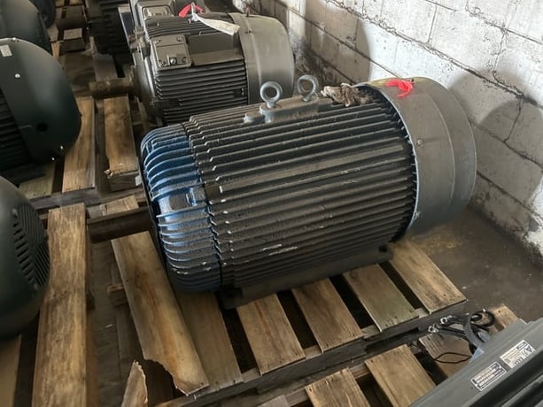 200 HP 1200 RPM Reliance, Frame 449T, TEFC, 460 Volts, reman. - Image 5