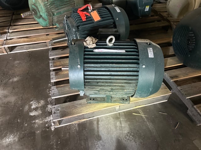 60 HP 3600 RPM Toshiba, Frame 364TS, TEFC, 460 Volts (3 Available), new - Image 4