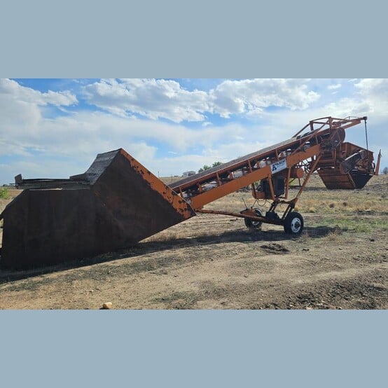 Kolberg, Portable Screening Plant, 48" width x 120" L inclined vibrating screen, 300 FPM conveyor - Image 1
