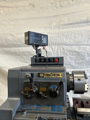 18" X 59" Hwacheon Engine lathe, (Completely Rebuilt), 3 Jaw 10" Chuck, KDK Tool Holder, digital read out - Image 2