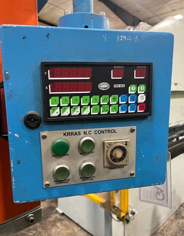 220 Ton, Krras #Bend-200-37, hydraulic press brake, 12' overall, 126" between housing, 6.3" stroke, 17.8" - Image 2