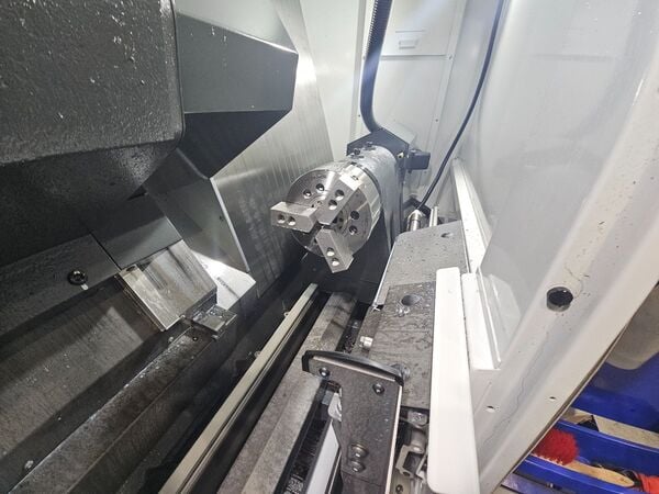 Haas #DS-30Y, CNC lathe, 31.7" swing, 8" chuck, 2" bar, live tooling, low hours, like new, 2024 - Image 4