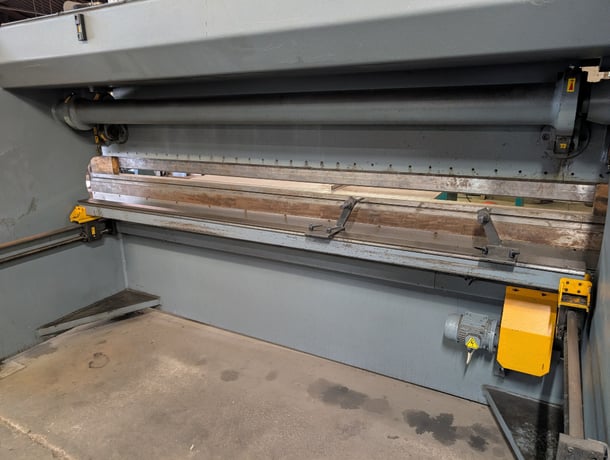 150 Ton, Atlantic #HDE-12-10, Hydraulic Press Brake, 12' overall, 120" between housing - Image 3