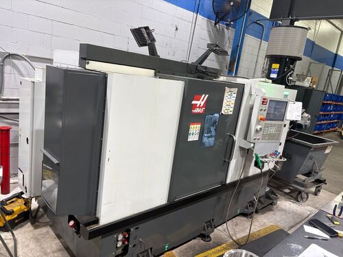 Haas #ST-35Y, CNC lathe, 31.7" swing, 12" chuck, 4" bar, 18" dia., 23" lgth, 4-Axis, rigid tap, live tool - Image 1