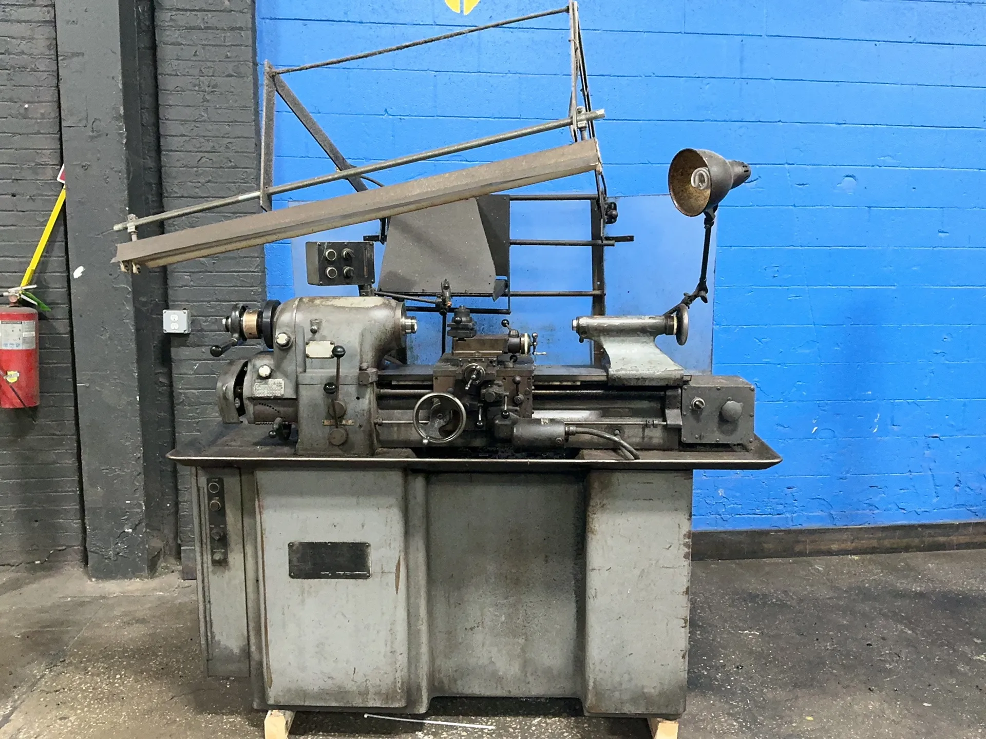 10" x 20" Hardinge #HLV-H, precision lathe, 2" bore, 1.5 HP, tailstock, - Image 2
