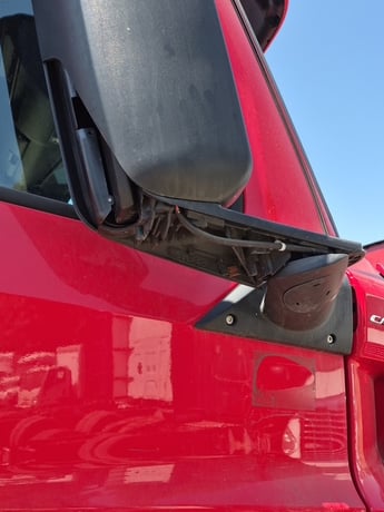 Freightliner #Cascadia, Sleeper Semi, Tandem Axle Class 8 Tractor, 2019 - Image 4