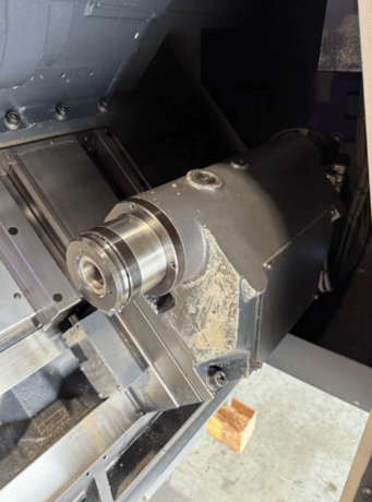 Daewoo Doosan Puma #400B, CNC Lathe, 30.3" swing, 22" diameter x 41.3" L max, 5.2" bore, 2k RPM, tool preset - Image 6