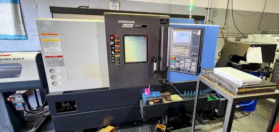 Daewoo Doosan #Lynx-220LSYC, 5-Axis CNC Lathe, 8.1" X, 4" Y, 22" Z, 23.6" swing, 11.8" turning diameter, 4500 - Image 1