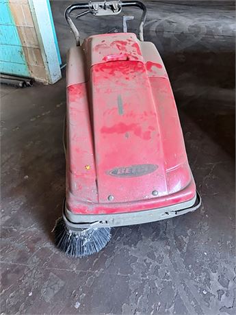 Betco #BPS28, battery powered sweeper, 28" cleaning path, 20" main broom, 1.4 cu.ft. hopper, 12 V., charger - Image 5