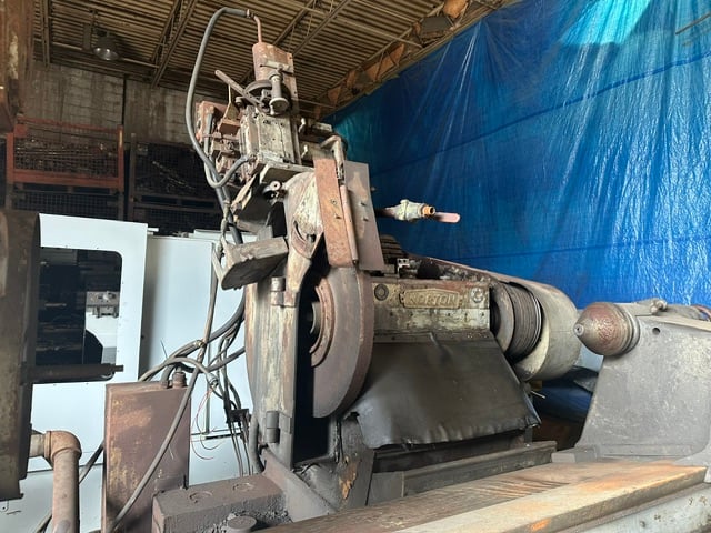 30" x 96" Norton #LCTU, heavy duty plain outside dimension grinder, 36" x 12" x 8" wheel, variable speed - Image 7
