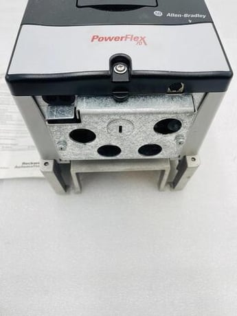 Allen-Bradley bradley 20ad2p1a0aynaeg0 powerflex 70 adjustable frequency ac drive #2249 - Image 2