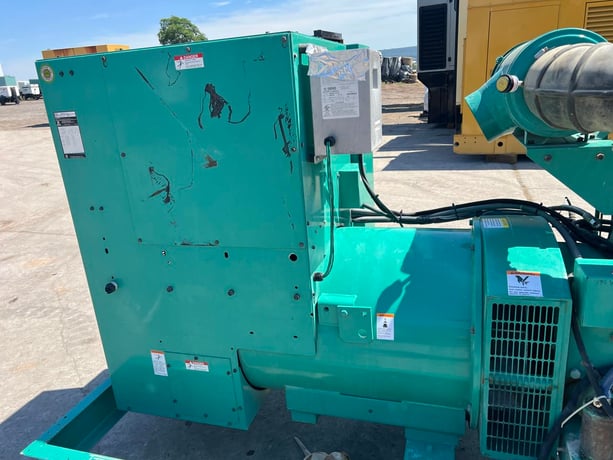 300 KW Cummins/Onan #300DFCB-1570, Diesel Generator Set, 120/208 Volt, 465 HP @ 1800 RPM engine, circuit - Image 8