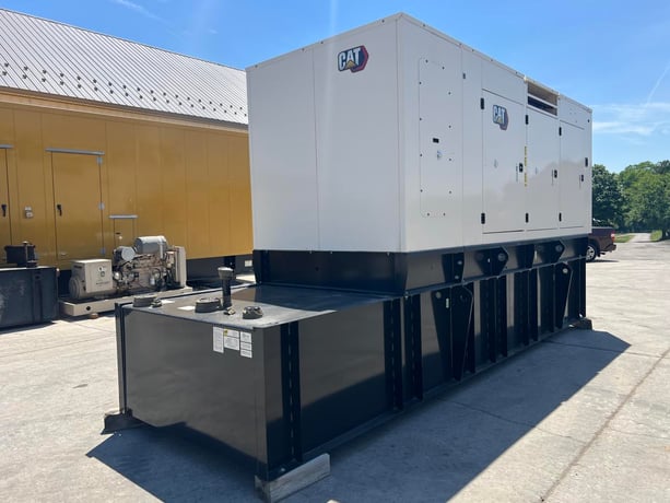 500 KW Caterpillar #500, Diesel Generator Set, 480 Volts, 762 HP @ 1800 RPM CAT C15 engine, circuit breaker - Image 5