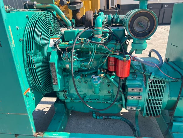 60 KW Cummins, Diesel Generator Set, 480 Volts, 102 HP @ 1800 RPM engine, circuit breaker, 1PH/3PH, 5039 - Image 8