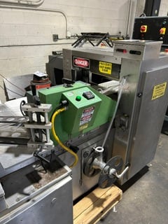 Shanklin #F1DA, Side Seal Shrink Wrapper, Stainless Steel, 16" width x 6" H x 48" L max. package, 90 FPM, 60 - Image 5