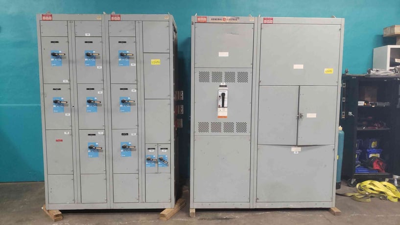 1600 Amp, General Electric #AV-Line, Switchboard, 480 Volts, 3PH, 4W, 10 Breaker, Power Break Dist & Main - Image 1