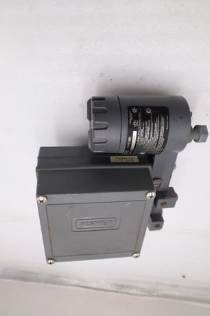 Metso ne724/s1-ce01 electro-pneumatic valve positioner new unit stock cc162 - Image 2