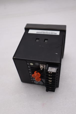 Honeywell controller dc200h-0-000-1c0000-0 stock k-604-a - Image 4