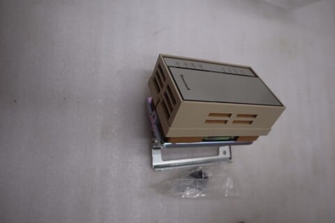 Honeywell t6051a 1057 heavy duty thermostat, new open box, stk gf1046 - Image 3