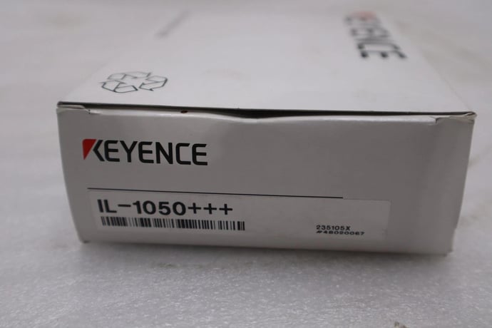 Keyence il-1050 laser sensor 2000 mw 10-55 hz - stock gf412a - Image 1