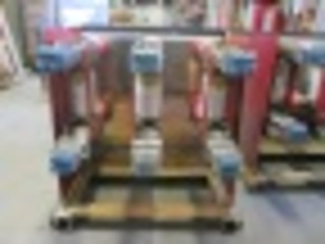 1200 Amps, Eaton, 75VCP-W500, electrically operated, drawout, 7200 Volts, #VB5802 - Image 5