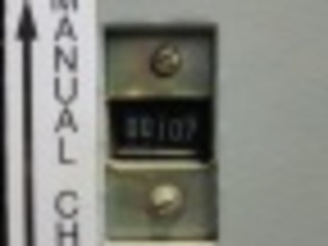 1200 Amps, General Electric, VB1-13.8-500-3, electrically operated, drawout, 15000 Volts, #VB6194 - Image 1