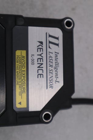 KEYENCE IL-300 New open Box Laser Sensor STK GF405A - Image 3