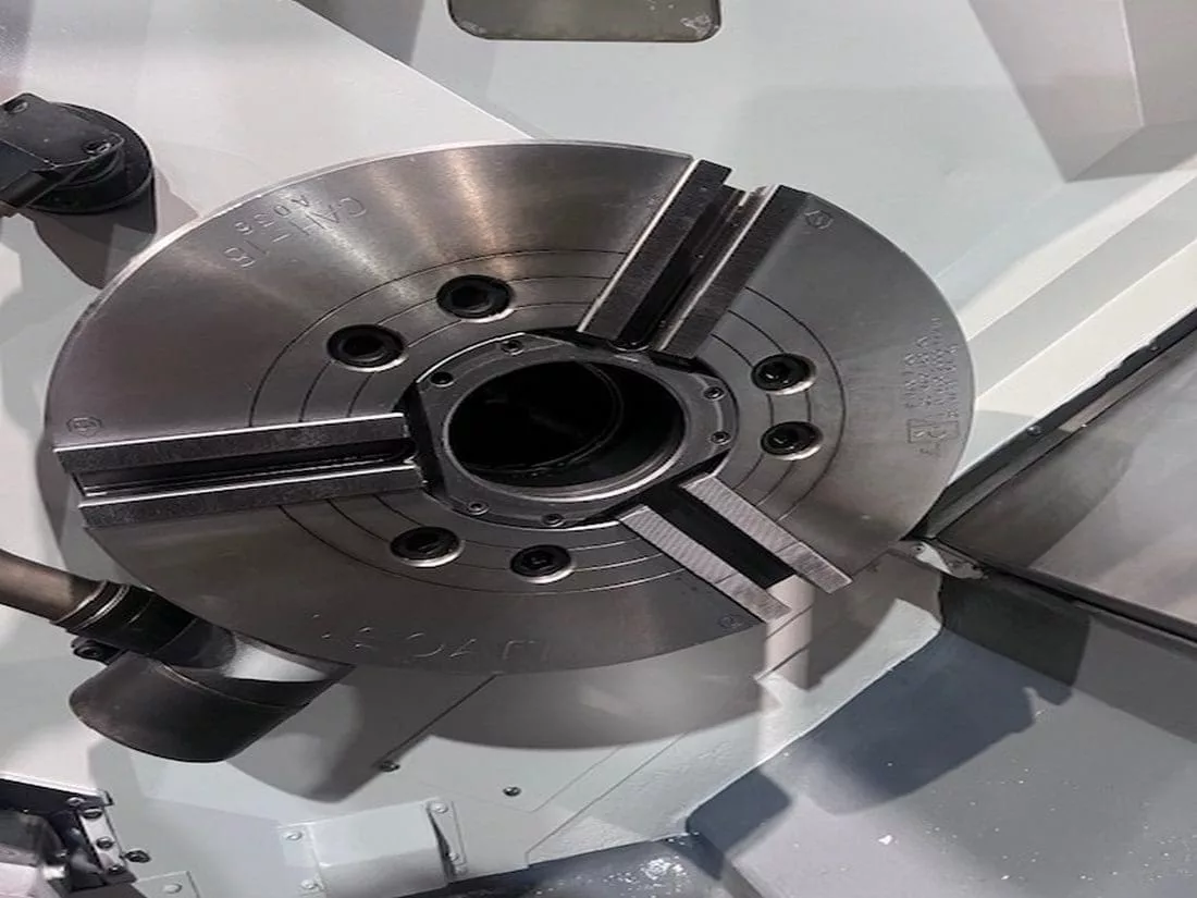Samsung #SL-40/1500, 26.8" swing, 18" chuck, 4.6" bar, 60.2" centers, 19.7" diameter, Fanuc 0i-TD, 12 station - Image 9