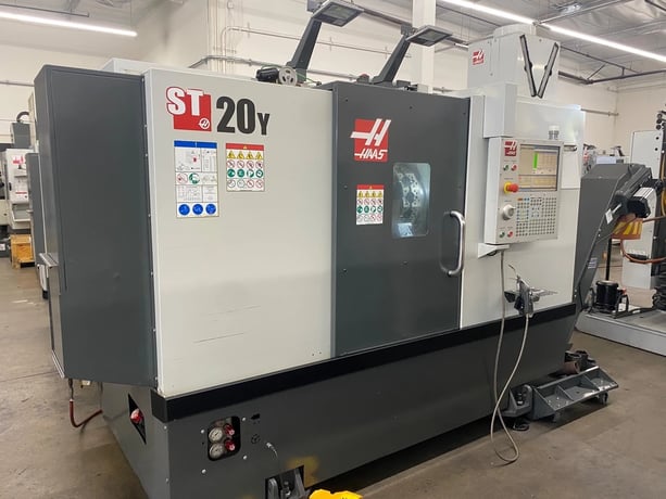 Haas #ST-20Y, 8" chuck, 2.5" bar, 22" centers, 11.75" diameter, Haas CNC, 12 station turret, live tooling - Image 2