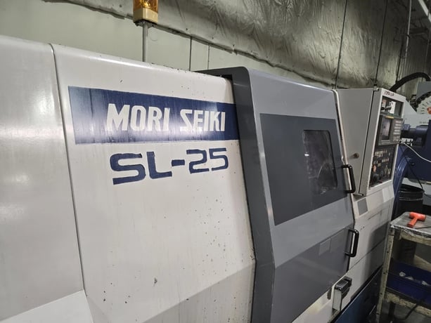 Mori Seiki #SL-25, 22.4" swing, 10" chuck, 3.1" bar, 24.6" centers, 10.2" diameter, 12 station turret, 1997 - Image 3