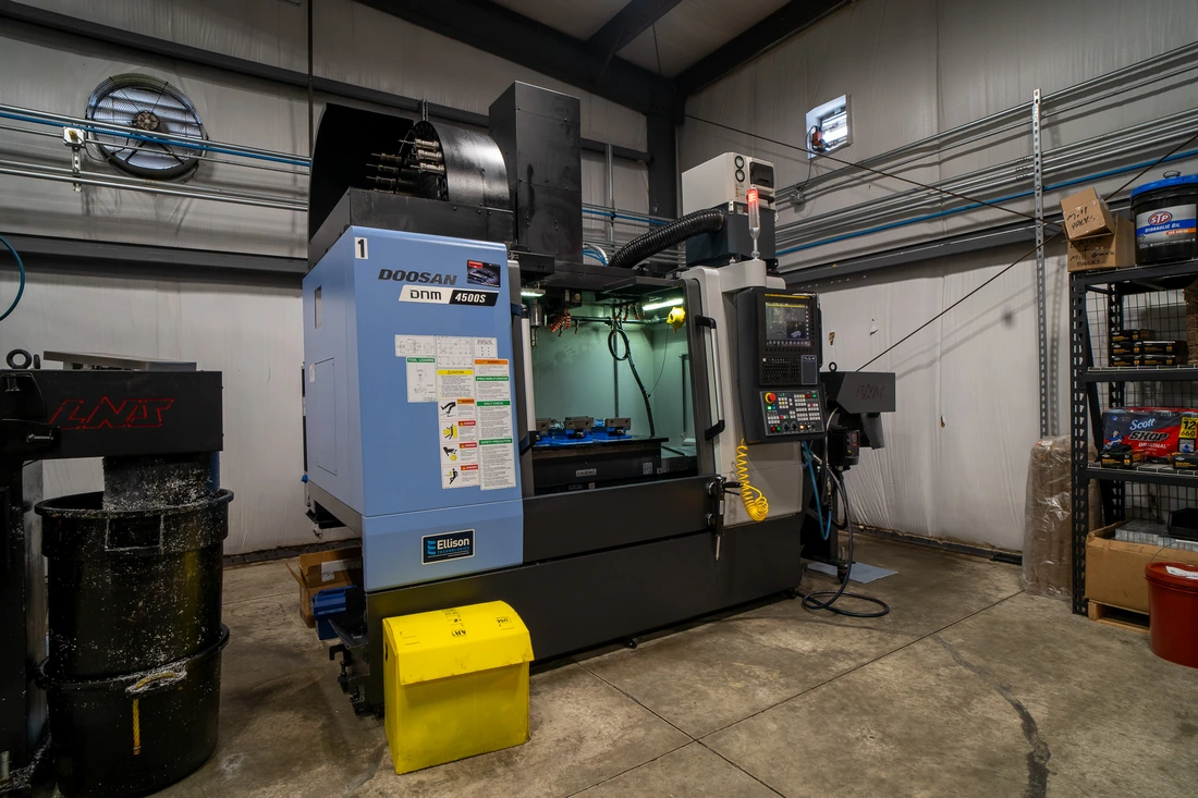 Doosan #DNM-4500S, 31.5" X, 17.7" Y, 20.1" Z, 15,000 RPM, 30 automatic tool changer, Cat 40, Fanuc CNC, 2021 - Image 6